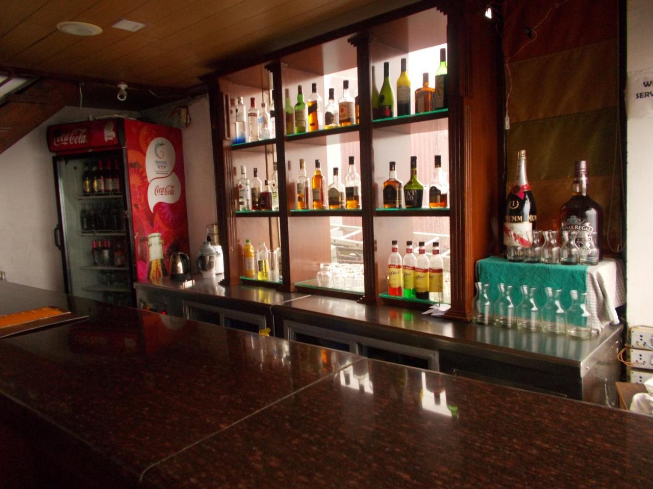 帝国广场酒店 穆索里 外观 照片